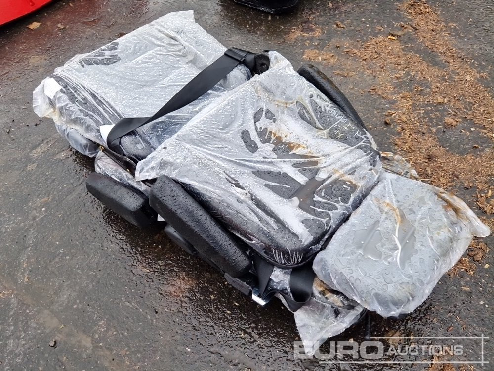 Unused 2025 SKLP Luxury Equipment Seat (2 of) - Vybavenie garáže/ Dielne: obrázok 2 Unused 2025 SKLP Luxury Equipment Seat (2 of) - Vybavenie garáže/ Dielne: obrázok 2