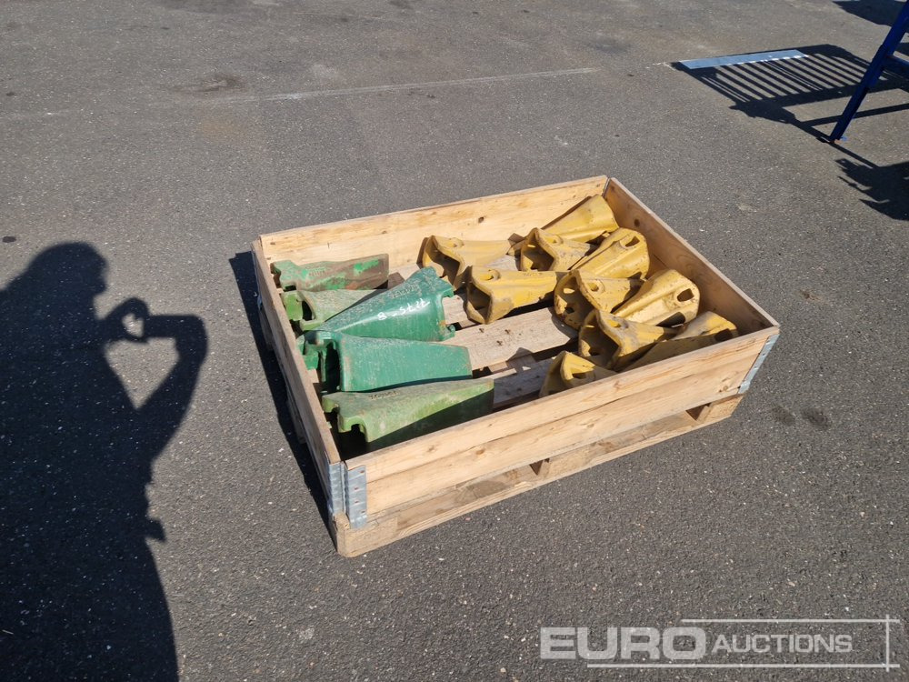 Unused Pallet of Assorted Bucket Teeth - Lyžica: obrázok 4 Unused Pallet of Assorted Bucket Teeth - Lyžica: obrázok 4