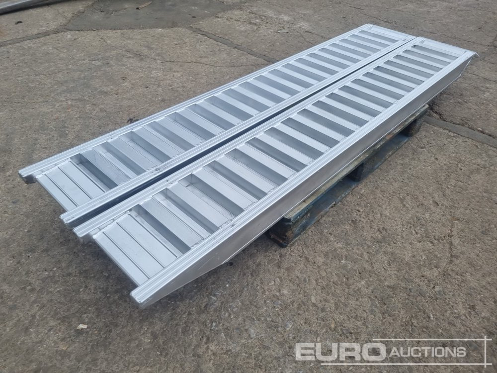 Unused Set of Aluminium Ramps, 250cm, 6,000kg - Nakladacia rampa: obrázok 1 Unused Set of Aluminium Ramps, 250cm, 6,000kg - Nakladacia rampa: obrázok 1