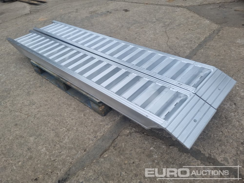 Unused Set of Aluminium Ramps, 250cm, 6,000kg - Nakladacia rampa: obrázok 2 Unused Set of Aluminium Ramps, 250cm, 6,000kg - Nakladacia rampa: obrázok 2