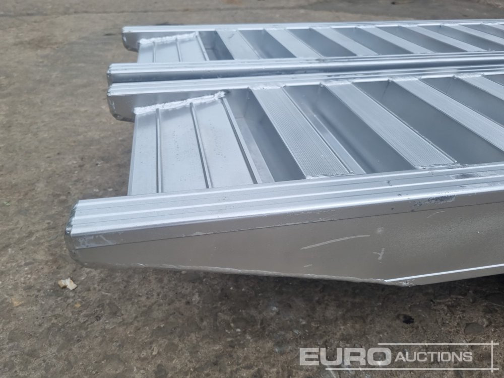Unused Set of Aluminium Ramps, 250cm, 6,000kg - Nakladacia rampa: obrázok 5 Unused Set of Aluminium Ramps, 250cm, 6,000kg - Nakladacia rampa: obrázok 5