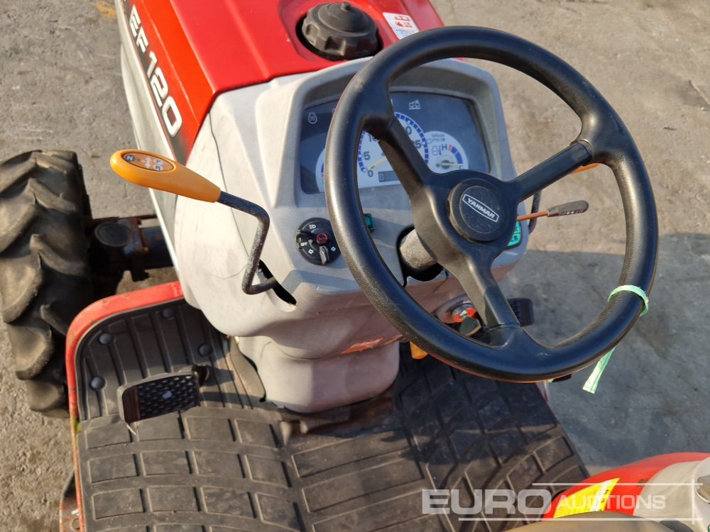 Kompaktný traktor Yanmar EF120: obrázok 22