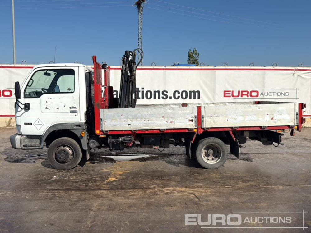 2004 Nissan Cabstar - Valníkový/ Plošinový nákladný automobil: obrázok 2 2004 Nissan Cabstar - Valníkový/ Plošinový nákladný automobil: obrázok 2