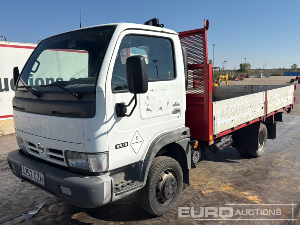 2004 Nissan Cabstar - Valníkový/ Plošinový nákladný automobil: obrázok 1 2004 Nissan Cabstar - Valníkový/ Plošinový nákladný automobil: obrázok 1