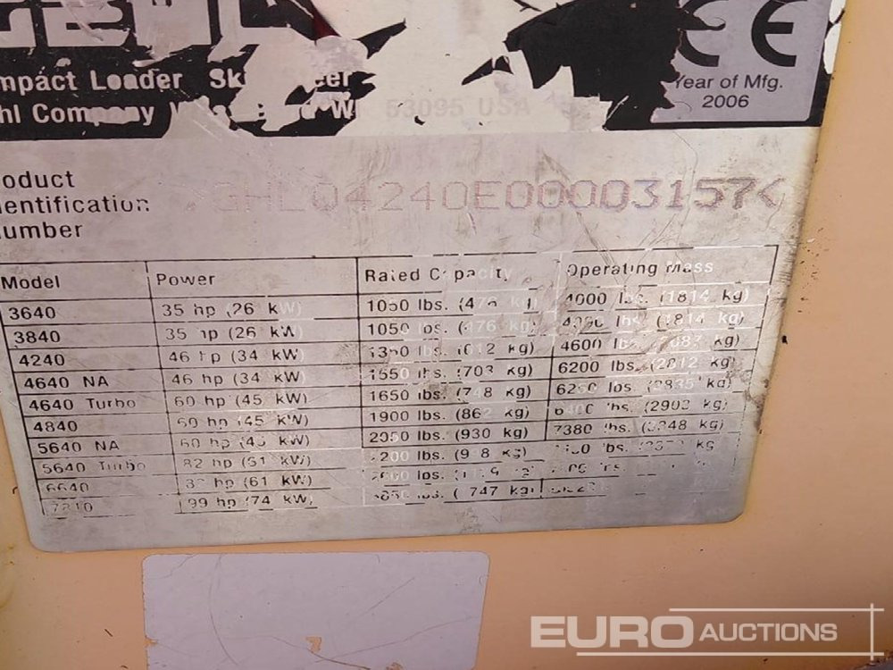 2006 Gehl SL4240-3 - Šmykom riadený nakladač: obrázok 4 2006 Gehl SL4240-3 - Šmykom riadený nakladač: obrázok 4