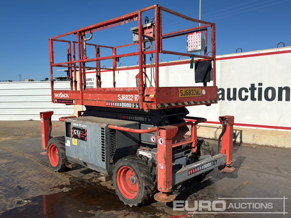 Samohybná plošiny 2015 SkyJack SJ6832RT: obrázok 7