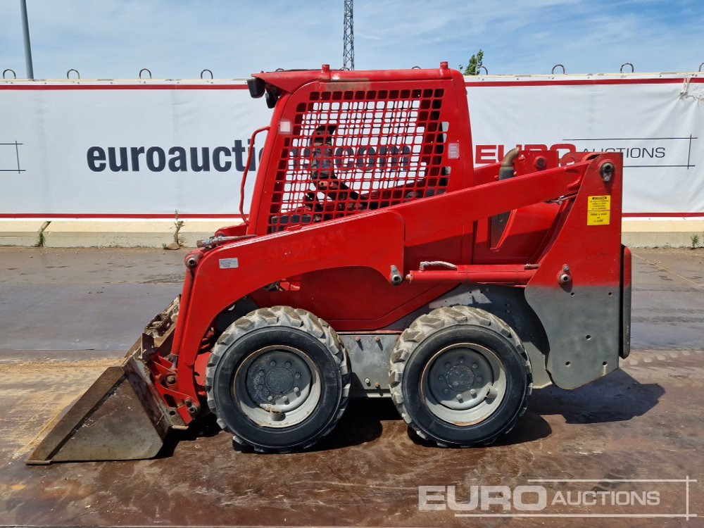 Komatsu SK-714 - Šmykom riadený nakladač: obrázok 2 Komatsu SK-714 - Šmykom riadený nakladač: obrázok 2