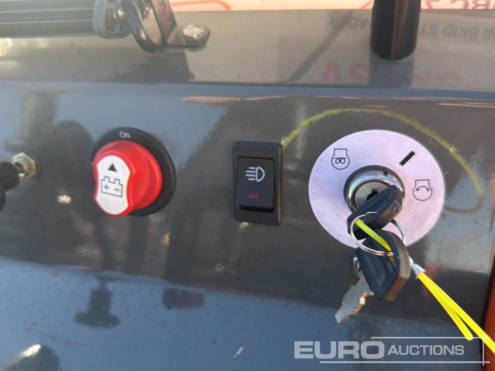 Šmykom riadený nakladač Unused 2024 SABSV HRC700: obrázok 24