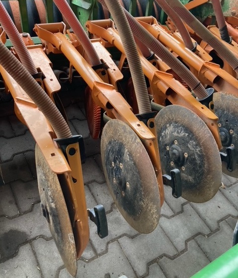 Amazone KG 6001-2   P2000 - Univerzálny sejací stroj: obrázok 5 Amazone KG 6001-2   P2000 - Univerzálny sejací stroj: obrázok 5
