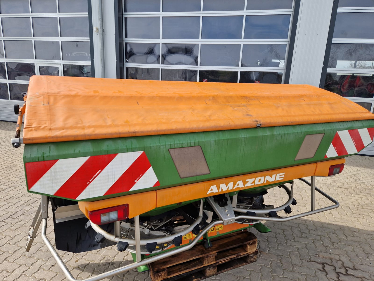 Amazone ZA-TS 2700 Profis Hydro - Rozmetač hnojiva: obrázok 4 Amazone ZA-TS 2700 Profis Hydro - Rozmetač hnojiva: obrázok 4