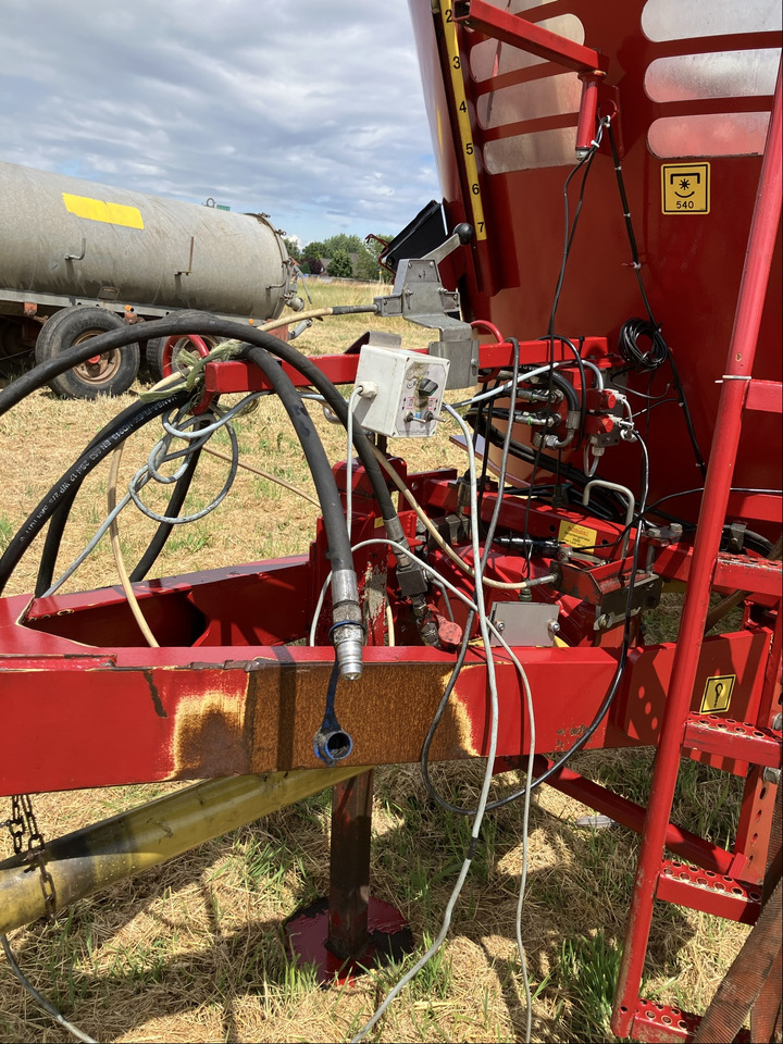 BVL Futtermischwagen V-Mix 18 2S - Kŕmny voz: obrázok 3 BVL Futtermischwagen V-Mix 18 2S - Kŕmny voz: obrázok 3