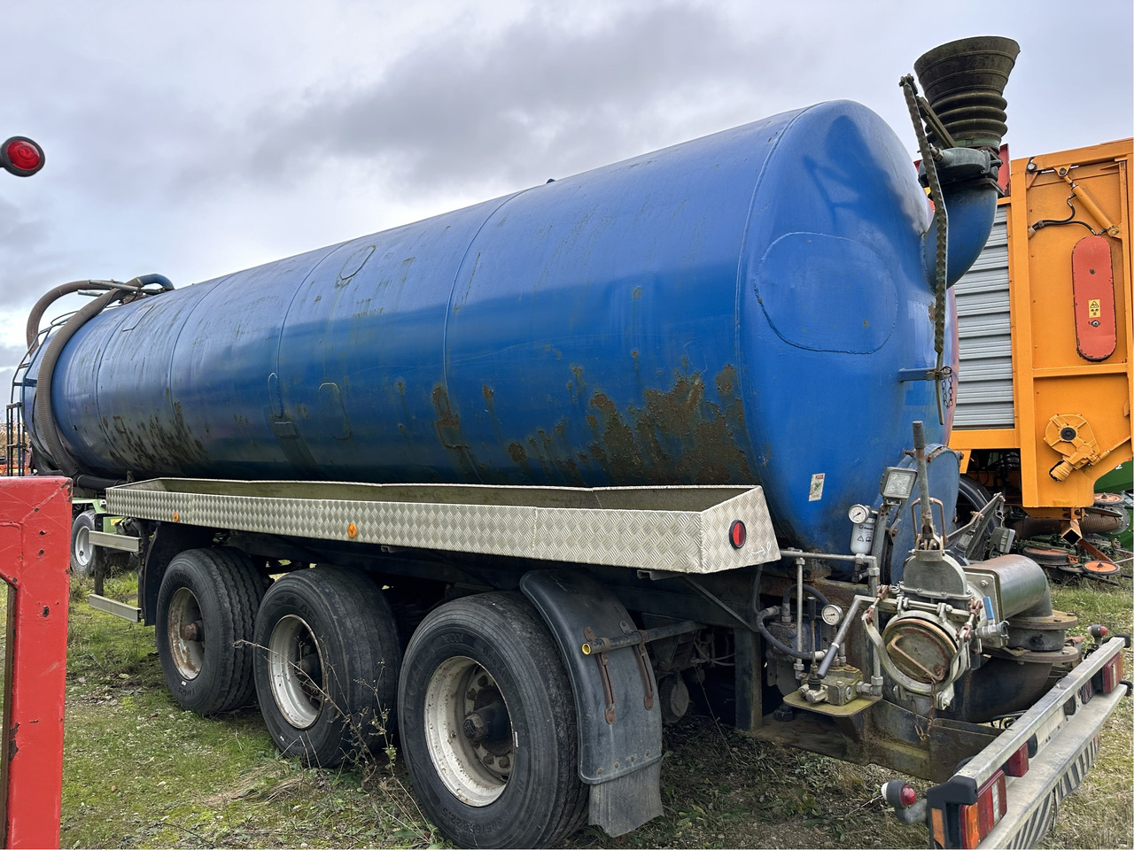 Bardenhorst Gülletransportauflieger 28.000 - Technika pro aplikaci hnoja: obrázok 5 Bardenhorst Gülletransportauflieger 28.000 - Technika pro aplikaci hnoja: obrázok 5