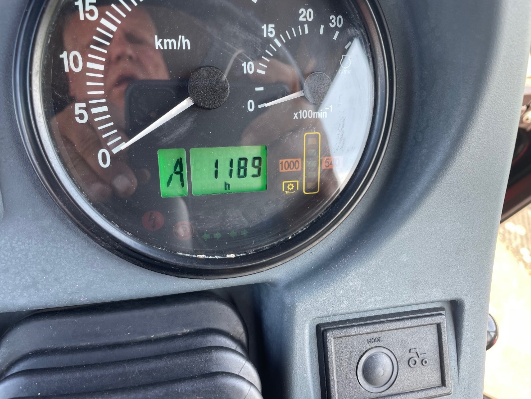 Belarus 920.4 - Traktor: obrázok 2 Belarus 920.4 - Traktor: obrázok 2