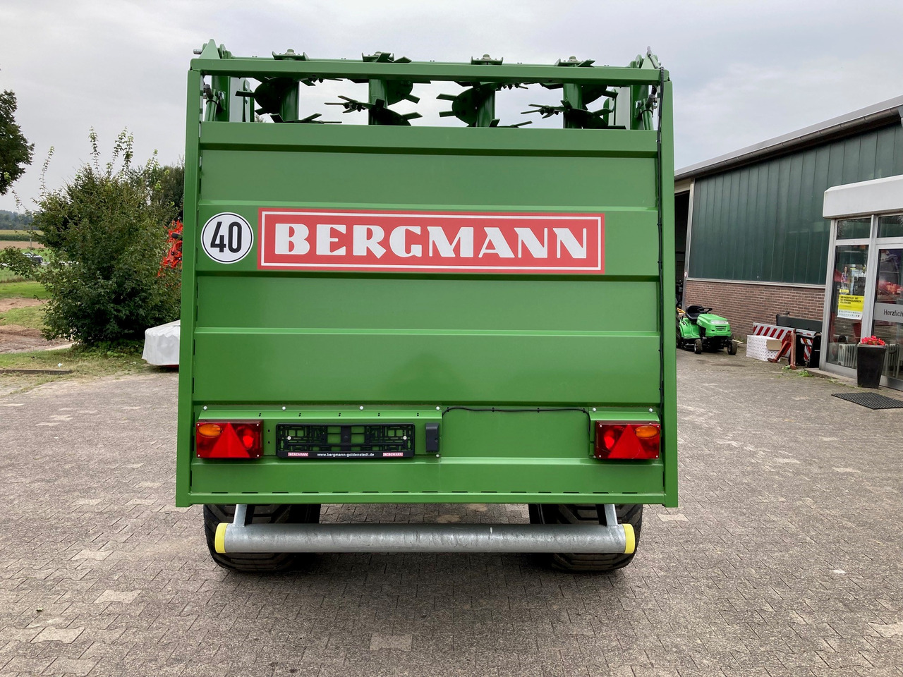 Bergmann Dungstreuer M 1080 SW - Rozmetač hnojiva: obrázok 5 Bergmann Dungstreuer M 1080 SW - Rozmetač hnojiva: obrázok 5