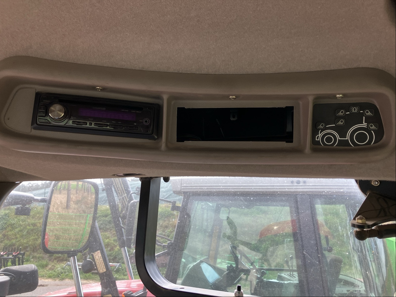 Case IH Maxxum 110 - Traktor: obrázok 3 Case IH Maxxum 110 - Traktor: obrázok 3