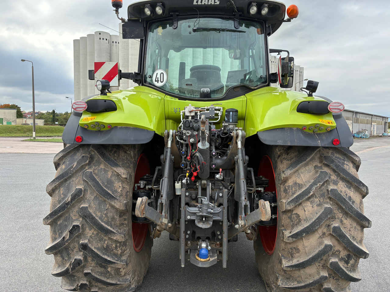 Claas Axion 810 - Traktor: obrázok 5 Claas Axion 810 - Traktor: obrázok 5