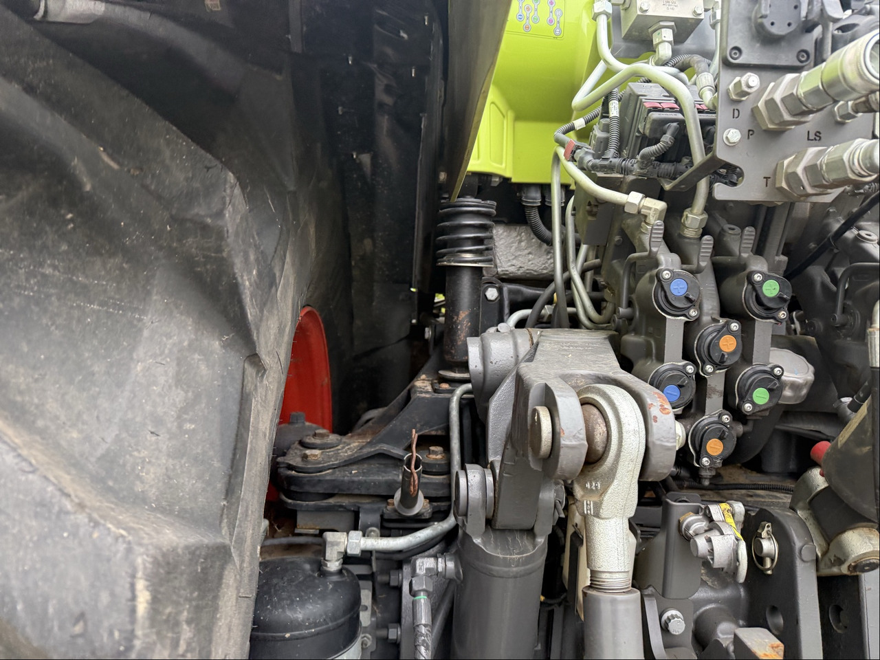 Claas Axion 870 C-Matic - Traktor: obrázok 2 Claas Axion 870 C-Matic - Traktor: obrázok 2