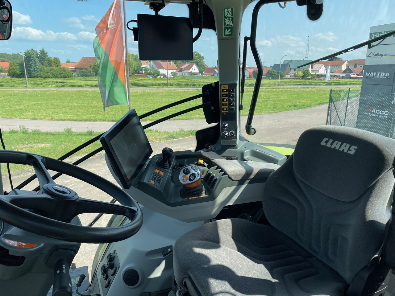 Claas Axion 870 CMATIC - Traktor: obrázok 4 Claas Axion 870 CMATIC - Traktor: obrázok 4