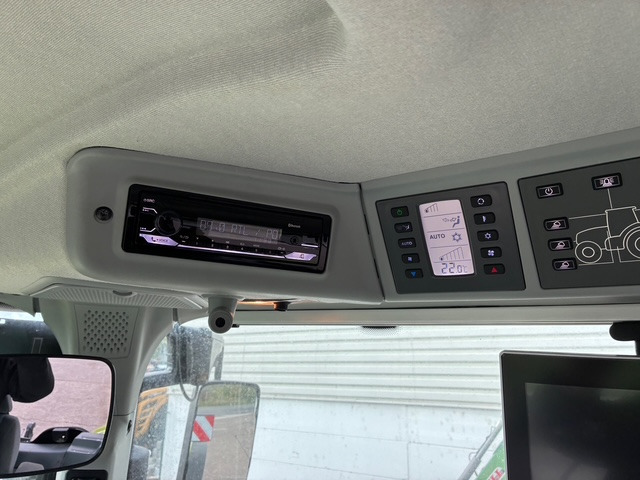 Claas Axion 870 CMATIC - Traktor: obrázok 3 Claas Axion 870 CMATIC - Traktor: obrázok 3