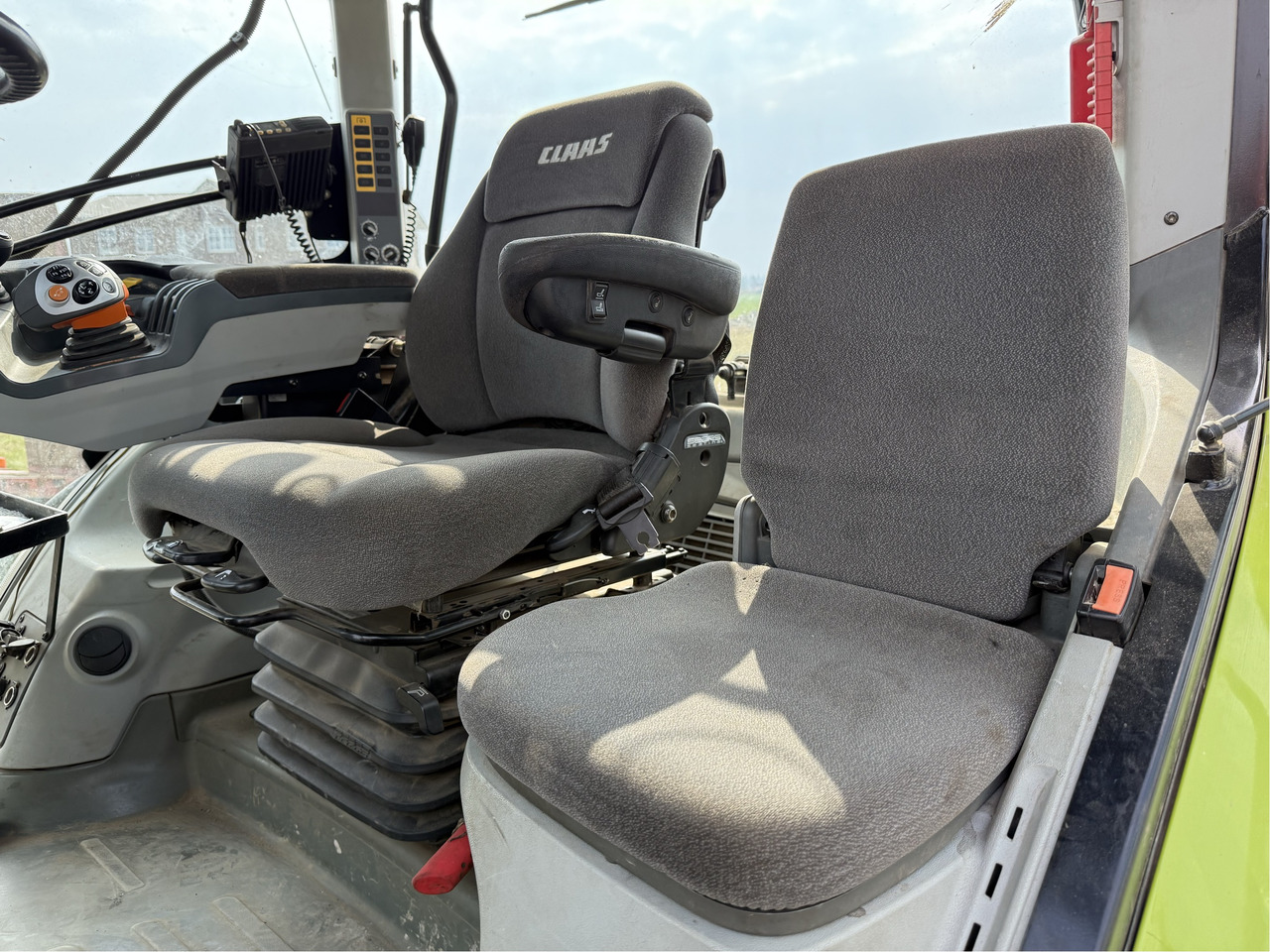 Claas Axion 960 C-Matic CEBIS - Traktor: obrázok 2 Claas Axion 960 C-Matic CEBIS - Traktor: obrázok 2