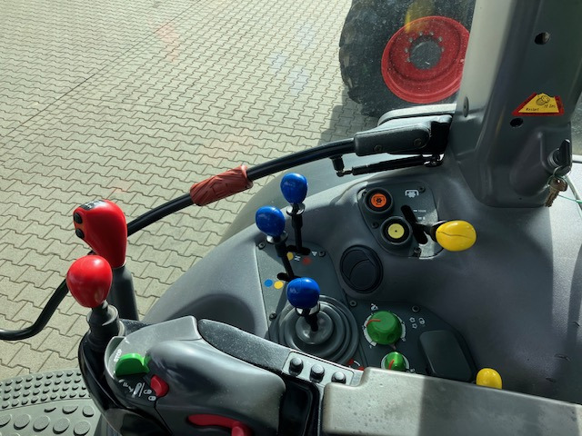 Deutz-Fahr Agrotron 150 - Traktor: obrázok 2 Deutz-Fahr Agrotron 150 - Traktor: obrázok 2