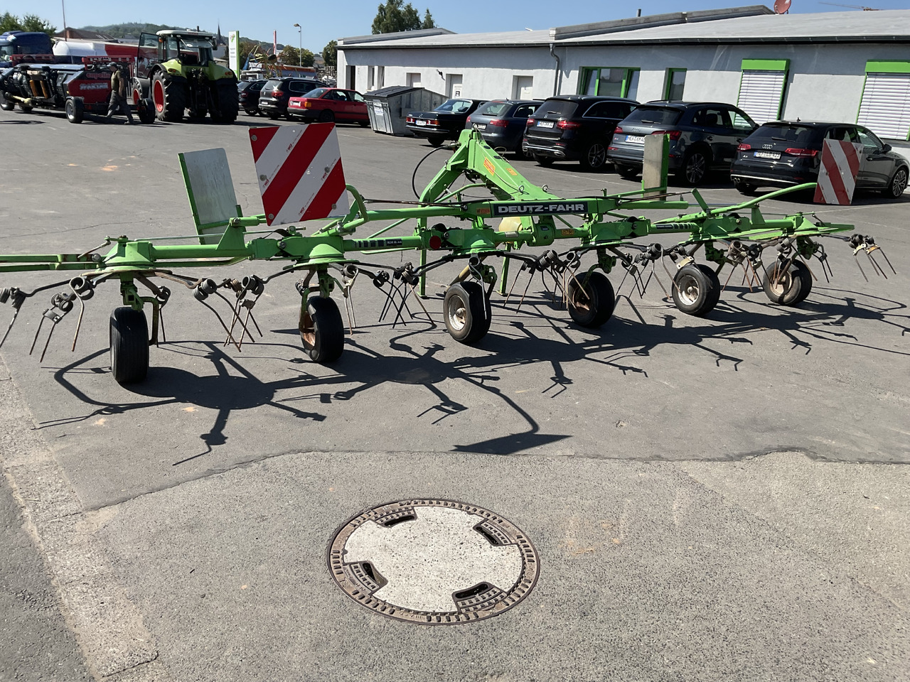 Deutz-Fahr KH 2.64 Heuwender - Obracač sena: obrázok 4 Deutz-Fahr KH 2.64 Heuwender - Obracač sena: obrázok 4