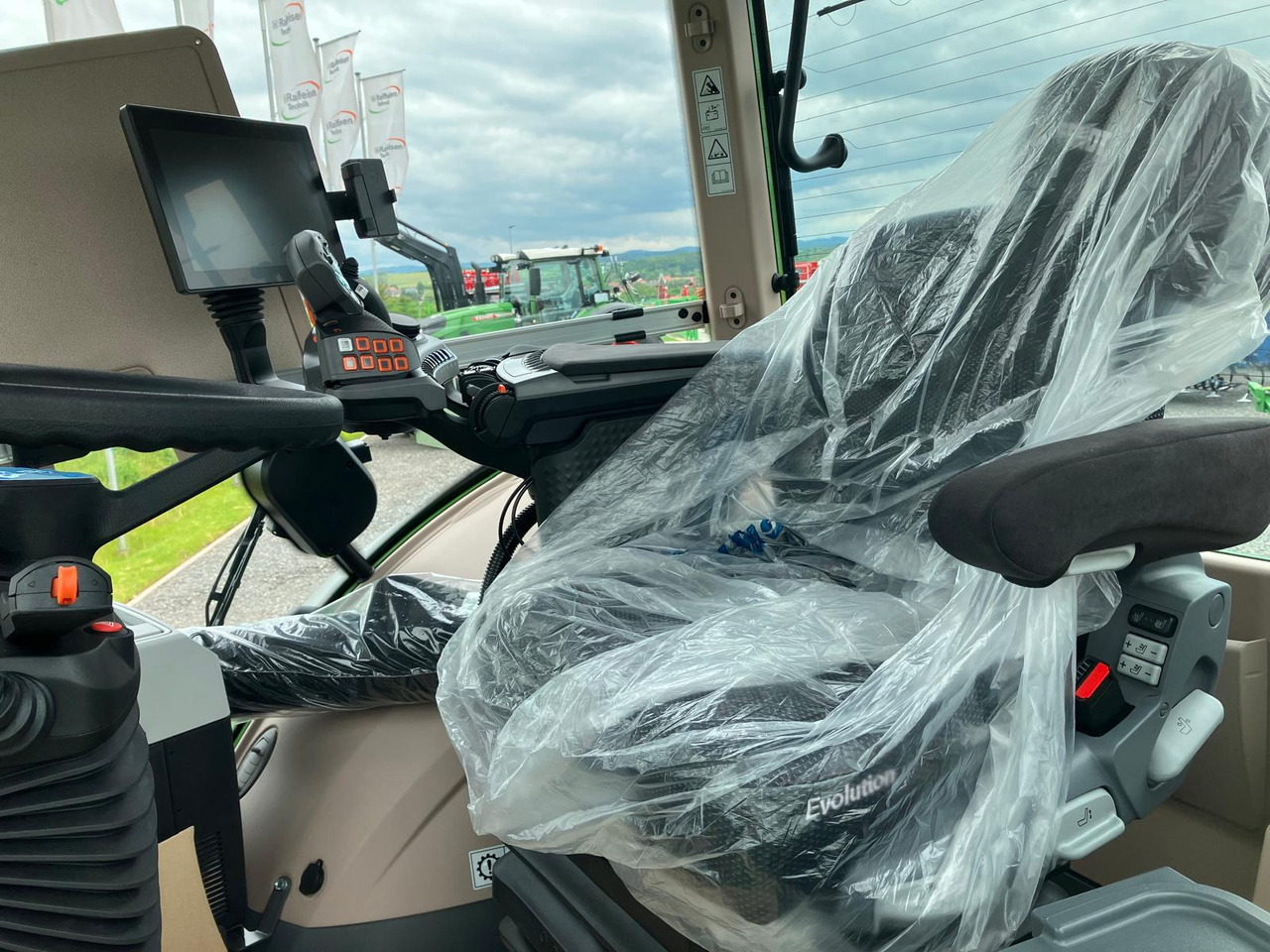 Fendt 1050 Vario Gen3 Profi Setting - Traktor: obrázok 3 Fendt 1050 Vario Gen3 Profi Setting - Traktor: obrázok 3