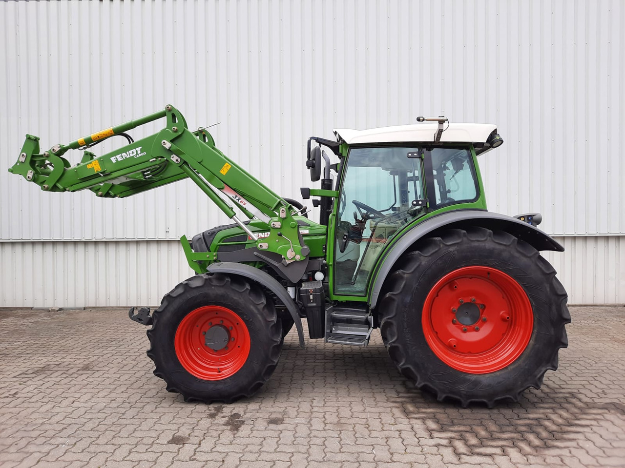 Fendt 211 Vario - Traktor: obrázok 1 Fendt 211 Vario - Traktor: obrázok 1