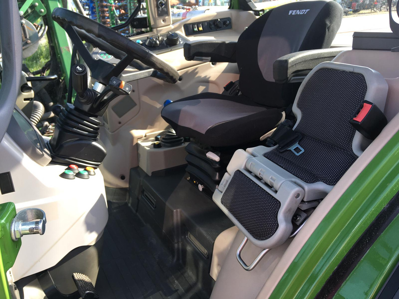 Fendt 211 Vario - Traktor: obrázok 5 Fendt 211 Vario - Traktor: obrázok 5