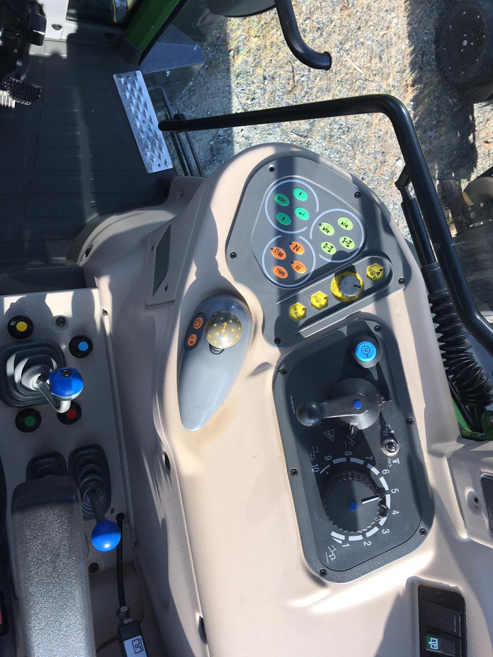 Fendt 211 Vario - Traktor: obrázok 3 Fendt 211 Vario - Traktor: obrázok 3