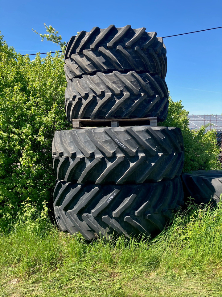 Fendt 650/60R38 750/70R44 - Pneumatiky a disky: obrázok 1 Fendt 650/60R38 750/70R44 - Pneumatiky a disky: obrázok 1
