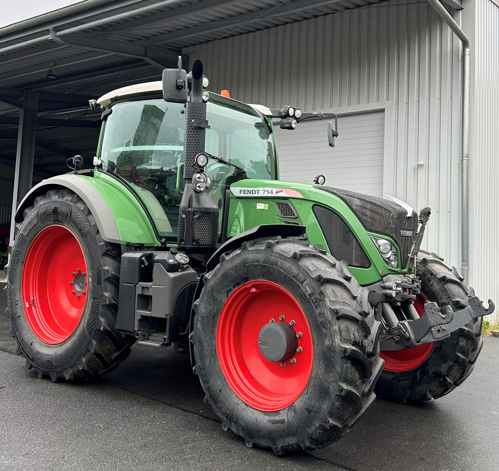 Fendt 714 Vario SCR Profi - Traktor: obrázok 1 Fendt 714 Vario SCR Profi - Traktor: obrázok 1