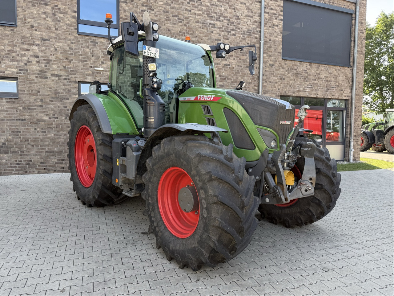 Fendt 718 Vario Gen6 PowerPlus - Traktor: obrázok 1 Fendt 718 Vario Gen6 PowerPlus - Traktor: obrázok 1
