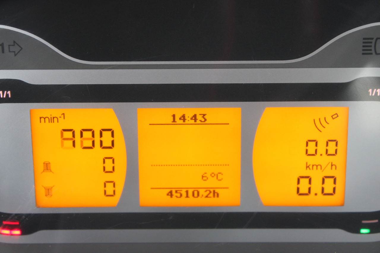 Fendt 718 Vario S4 ProfiPlus - Traktor: obrázok 3 Fendt 718 Vario S4 ProfiPlus - Traktor: obrázok 3