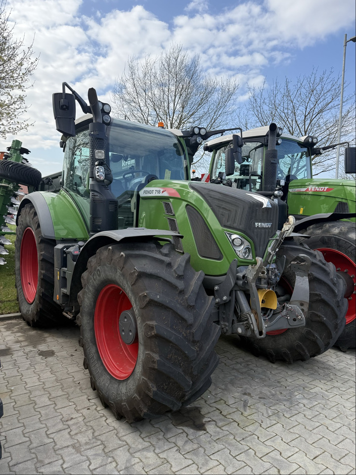 Fendt 718 Vario S4 ProfiPlus - Traktor: obrázok 1 Fendt 718 Vario S4 ProfiPlus - Traktor: obrázok 1