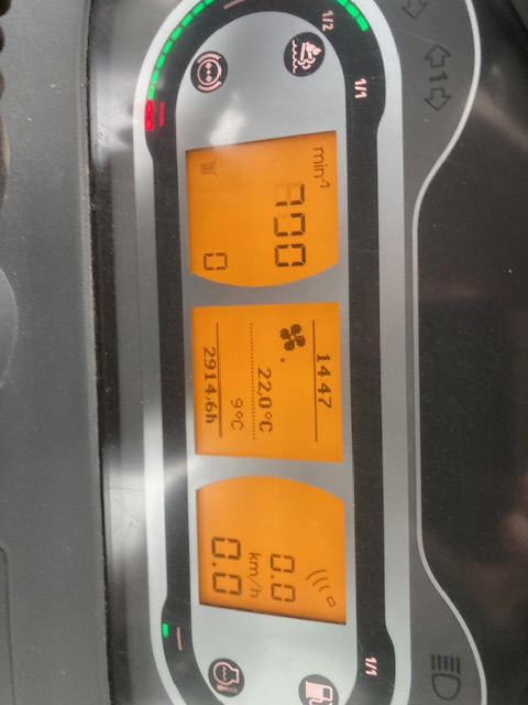 Fendt 724 Vario S4 Profi - Traktor: obrázok 2 Fendt 724 Vario S4 Profi - Traktor: obrázok 2