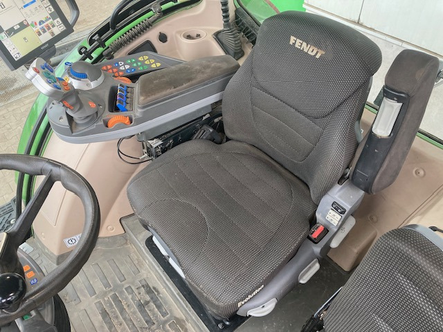 Fendt 724 Vario S4 Profi - Traktor: obrázok 5 Fendt 724 Vario S4 Profi - Traktor: obrázok 5
