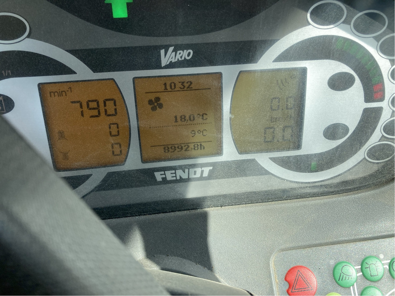 Fendt 724 Vario SCR - Traktor: obrázok 4 Fendt 724 Vario SCR - Traktor: obrázok 4