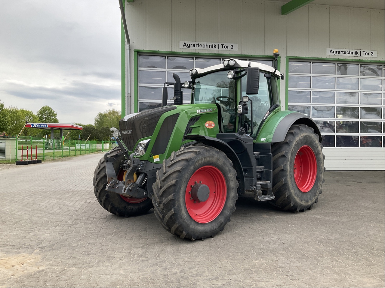 Fendt 826 Vario S4 - Traktor: obrázok 1 Fendt 826 Vario S4 - Traktor: obrázok 1