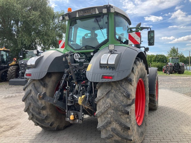 Traktor Fendt 828 Vario S4 Profi: obrázok 7 Traktor Fendt 828 Vario S4 Profi: obrázok 7
