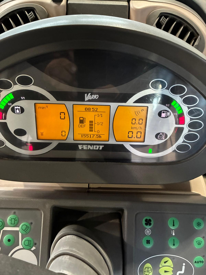 Fendt 828 Vario SCR ProfiPlus - Traktor: obrázok 2 Fendt 828 Vario SCR ProfiPlus - Traktor: obrázok 2