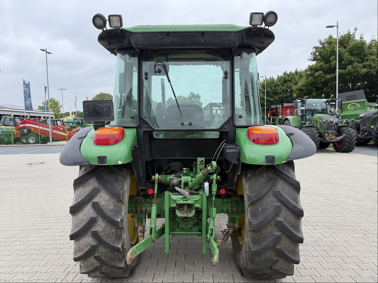 John Deere 5075E - Traktor: obrázok 5 John Deere 5075E - Traktor: obrázok 5