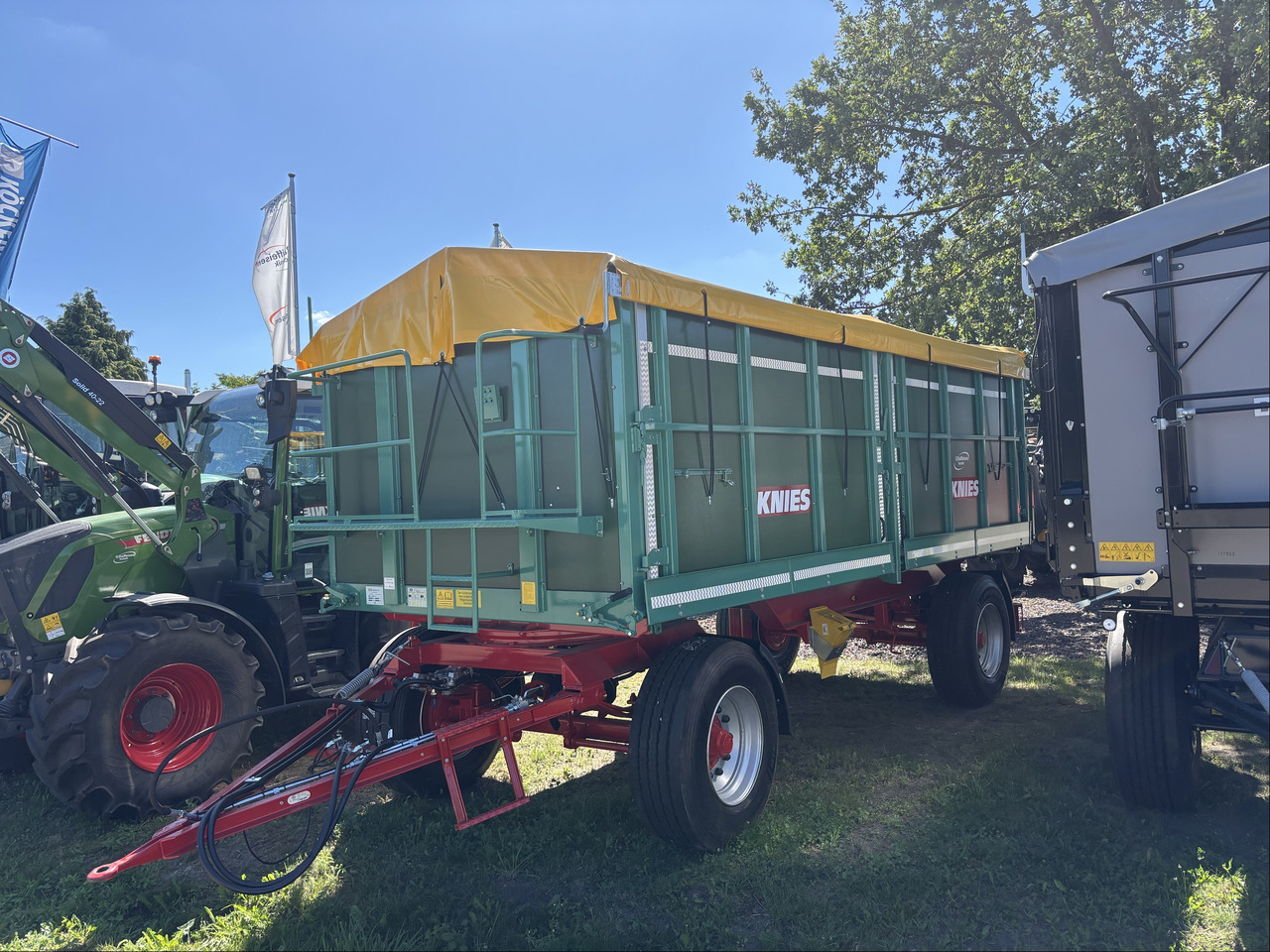 Knies KD 180 Zweiachs Dreiseitenkipp - Sklápač: obrázok 1 Knies KD 180 Zweiachs Dreiseitenkipp - Sklápač: obrázok 1