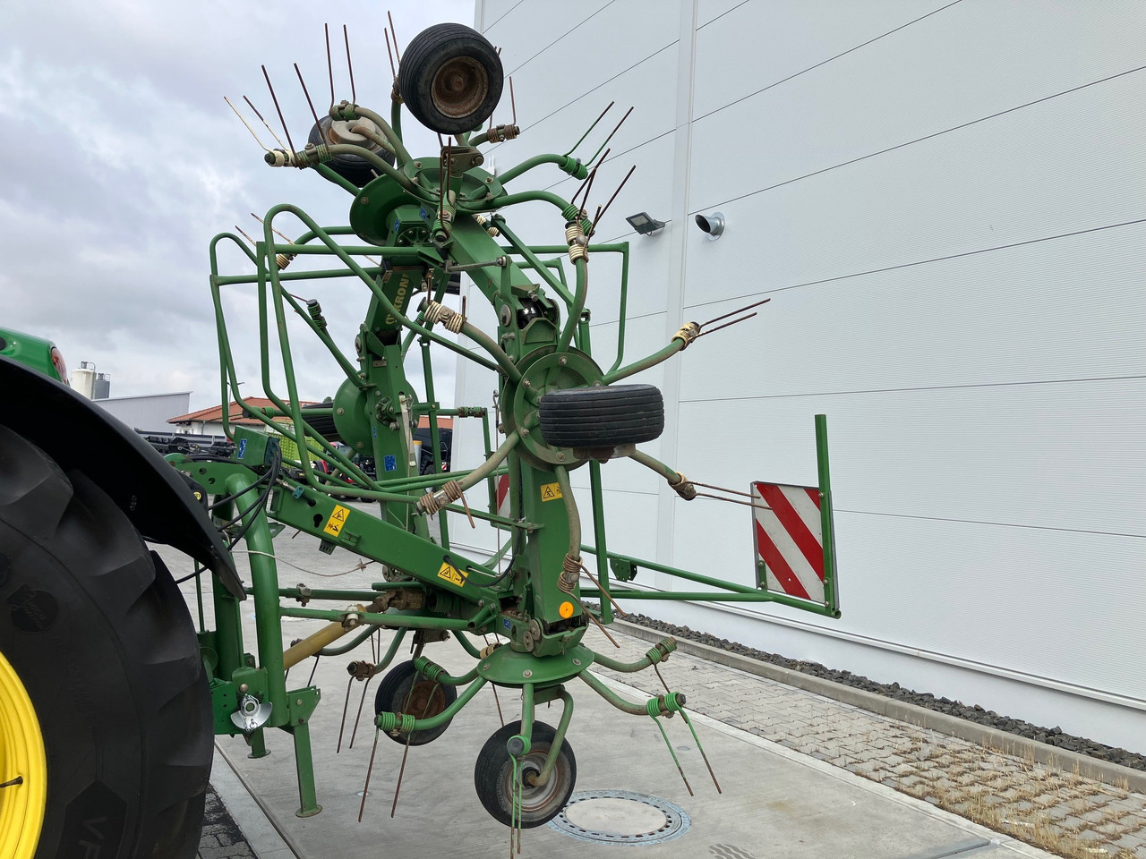 Krone KW 6.70/6 - Obracač sena: obrázok 3 Krone KW 6.70/6 - Obracač sena: obrázok 3