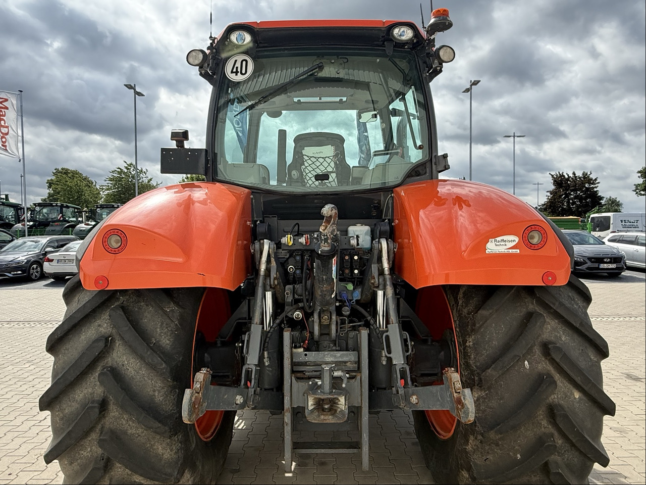 Kubota M 7151 KVT - Traktor: obrázok 4 Kubota M 7151 KVT - Traktor: obrázok 4