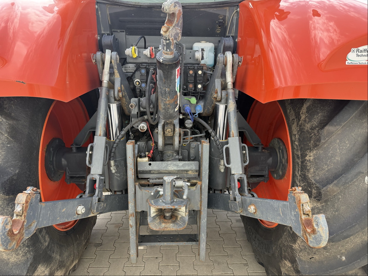 Kubota M 7151 KVT - Traktor: obrázok 3 Kubota M 7151 KVT - Traktor: obrázok 3