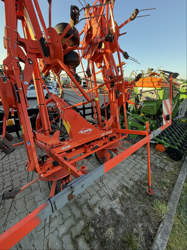 Kuhn Heuwender GF 8702 - Obracač sena: obrázok 2 Kuhn Heuwender GF 8702 - Obracač sena: obrázok 2