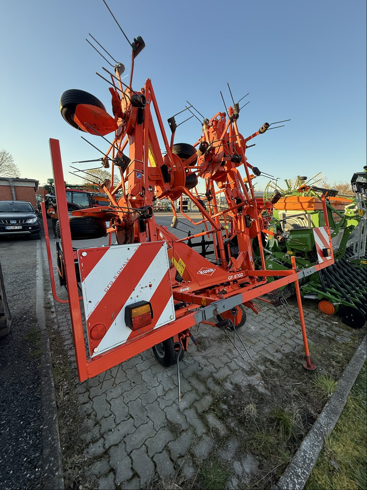 Kuhn Heuwender GF 8702 - Obracač sena: obrázok 4 Kuhn Heuwender GF 8702 - Obracač sena: obrázok 4