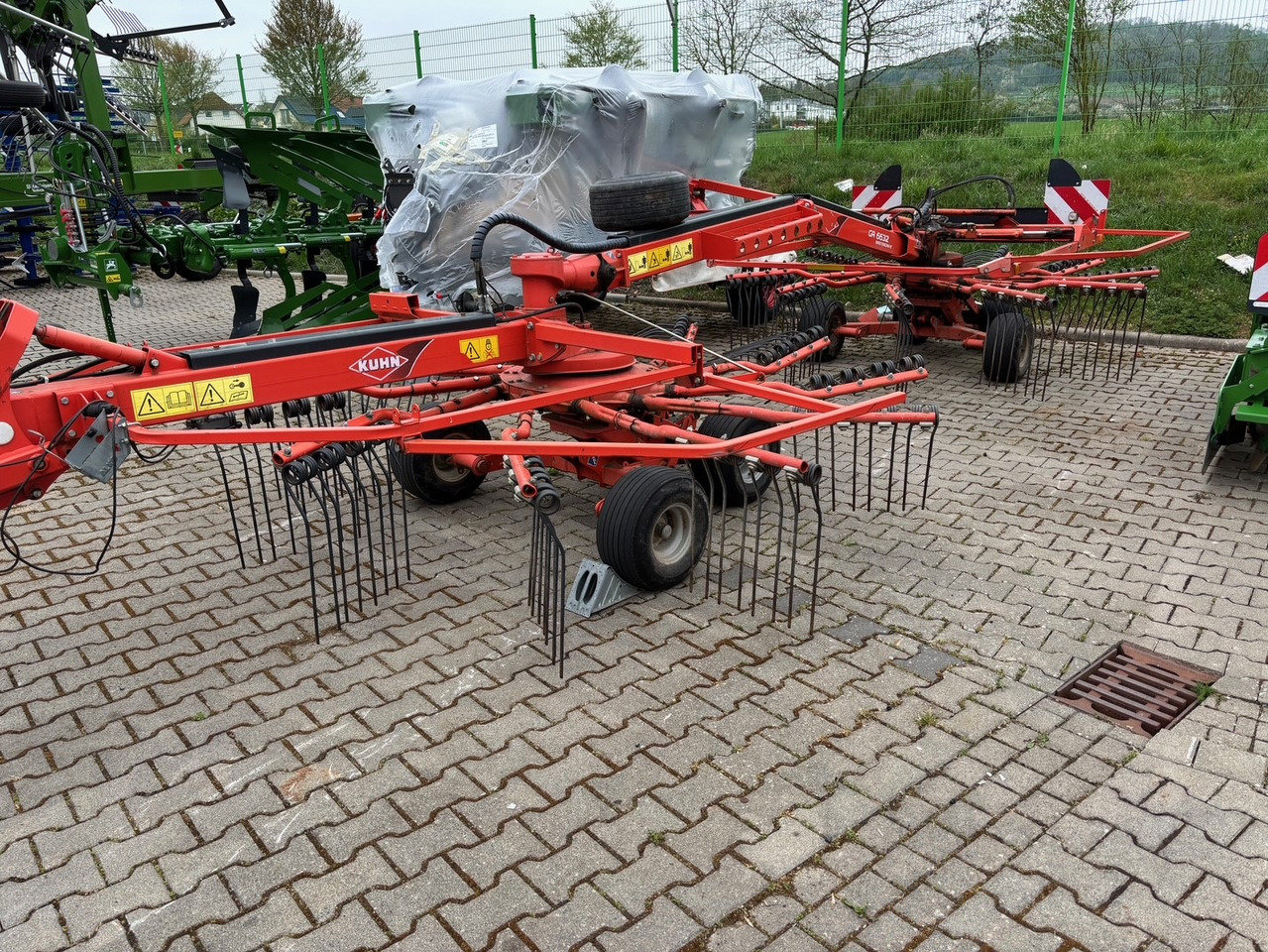 Kuhn Schwader 6632 - Obracač sena: obrázok 1 Kuhn Schwader 6632 - Obracač sena: obrázok 1