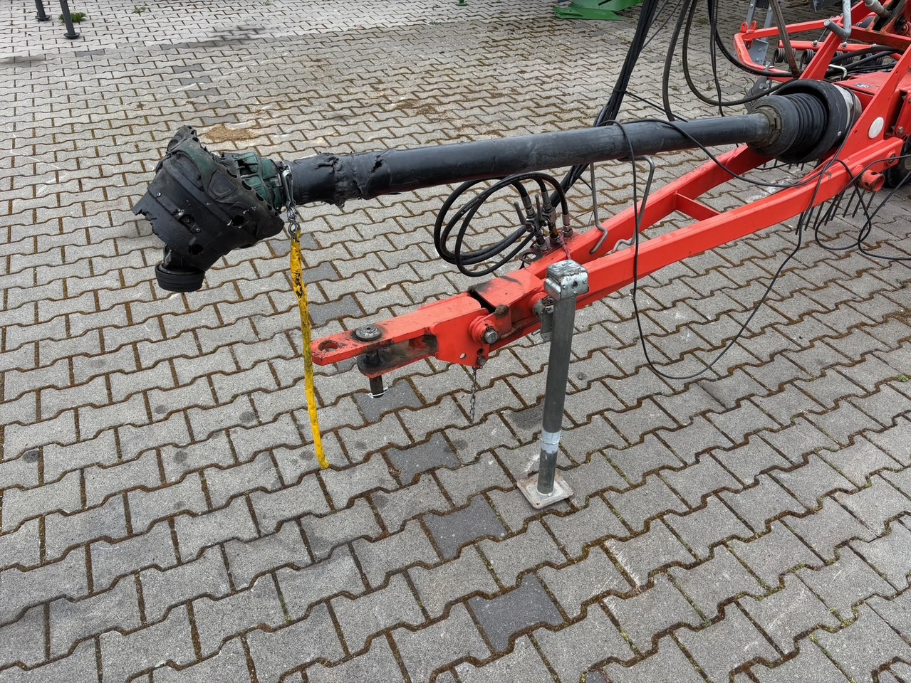 Kuhn Schwader 6632 - Obracač sena: obrázok 2 Kuhn Schwader 6632 - Obracač sena: obrázok 2